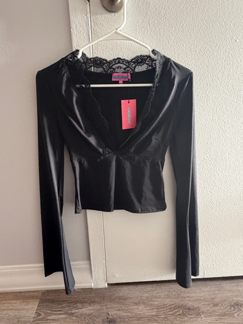 Edikted Black Lace-Trim Long Sleeve V-Neck Top